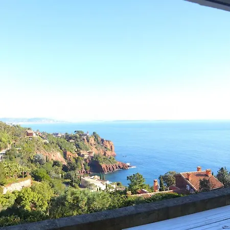 Somptueuse Villa, Une Vue Imprenable Sur La Mer Et Les îles De Lérins. * Théoule-sur-Mer