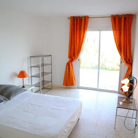 Somptueuse Villa, Une Vue Imprenable Sur La Mer Et Les îles De Lérins. Villa Théoule-sur-Mer